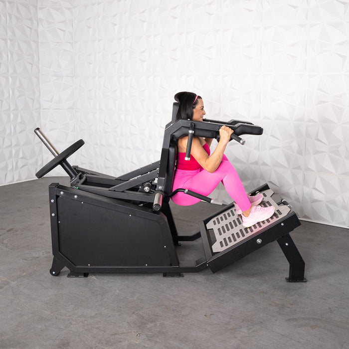 Muscle D Fitness - Excel Plate Load Squat Machine